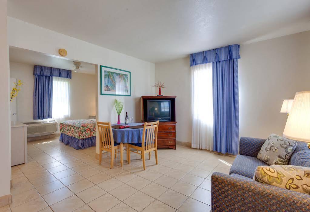 Fountain Cottages Inn ฟอร์ตไมเยอร์ ภายนอก รูปภาพ